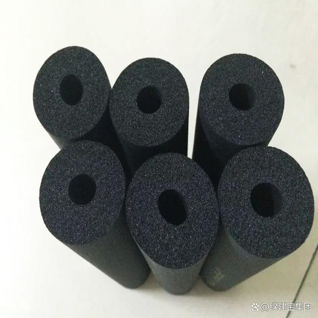 發泡橡塑管殼的性能特點與廣泛應用